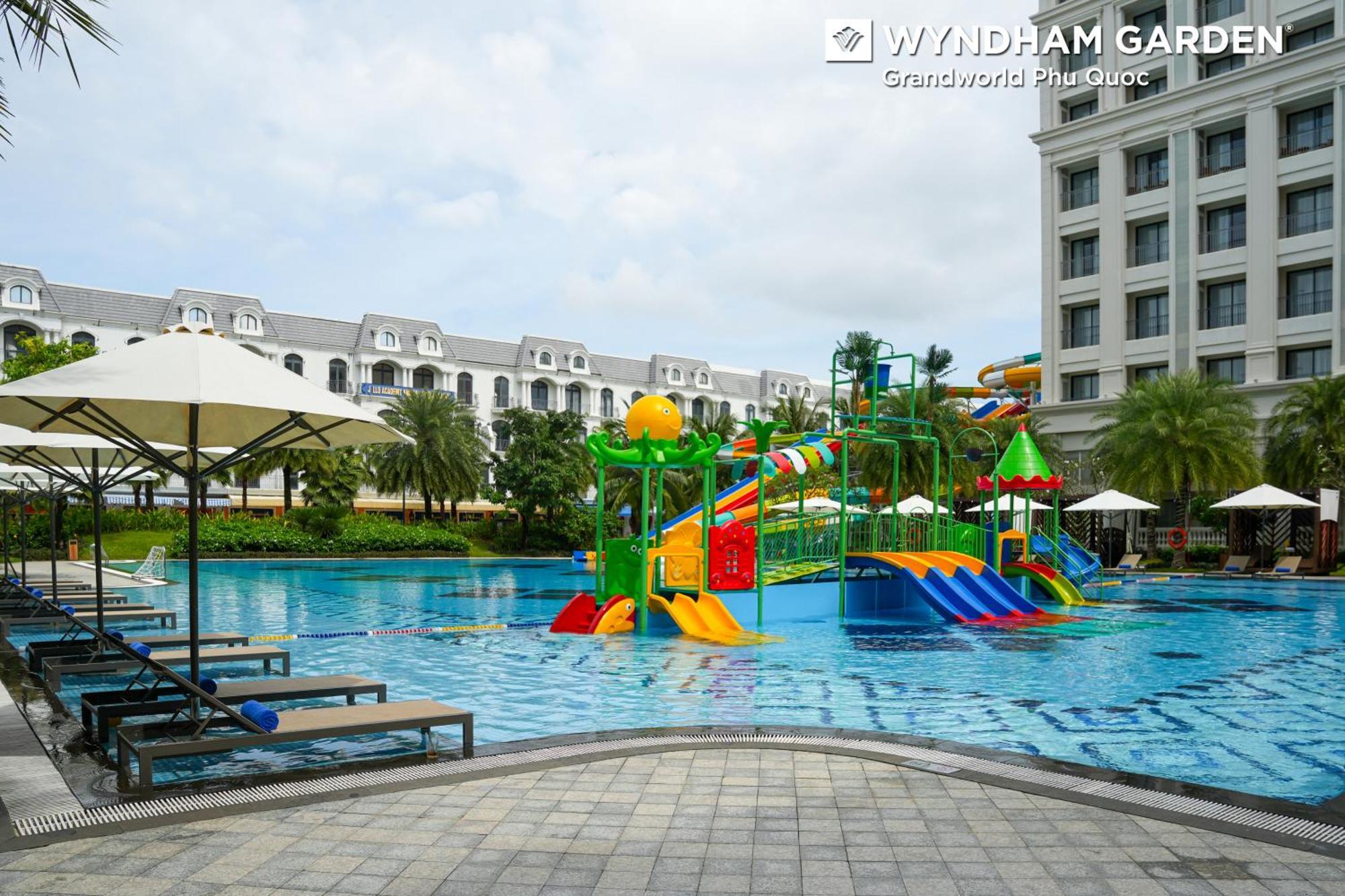 Hotel Wyndham Garden Grandworld Phú Quốc Exterior foto