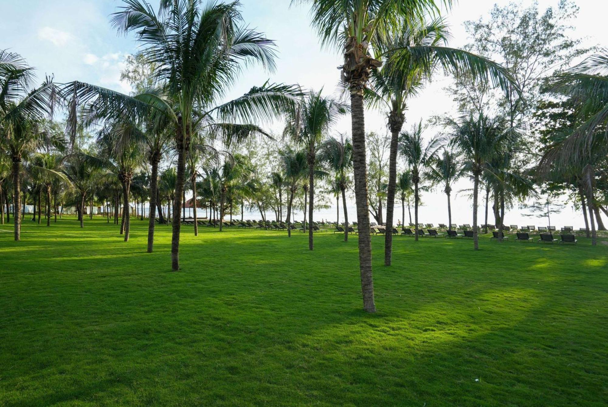 Hotel Wyndham Garden Grandworld Phú Quốc Exterior foto